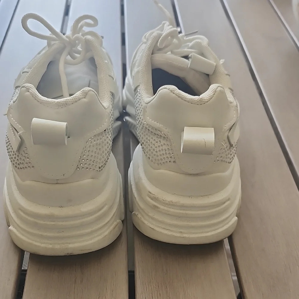 Nature Breeze Stylish White Athletic Sneakers - Picture 4 of 8